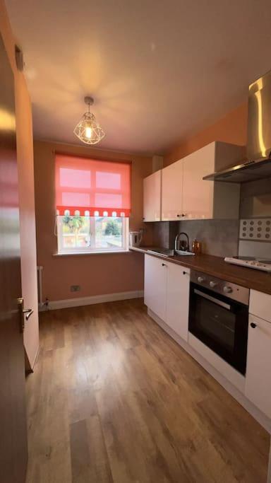 Palaz 6 - 2 Bedroom Flat Edmonton Extérieur photo
